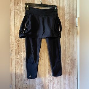 Athleta size XXS Contender skort, skirt with leggings, black, cropped, active